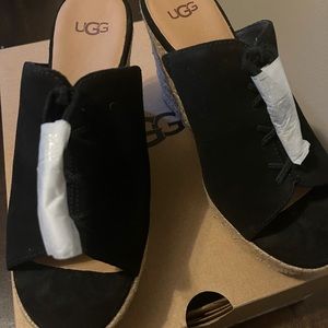 NEW UGG wedges, platform - never worn